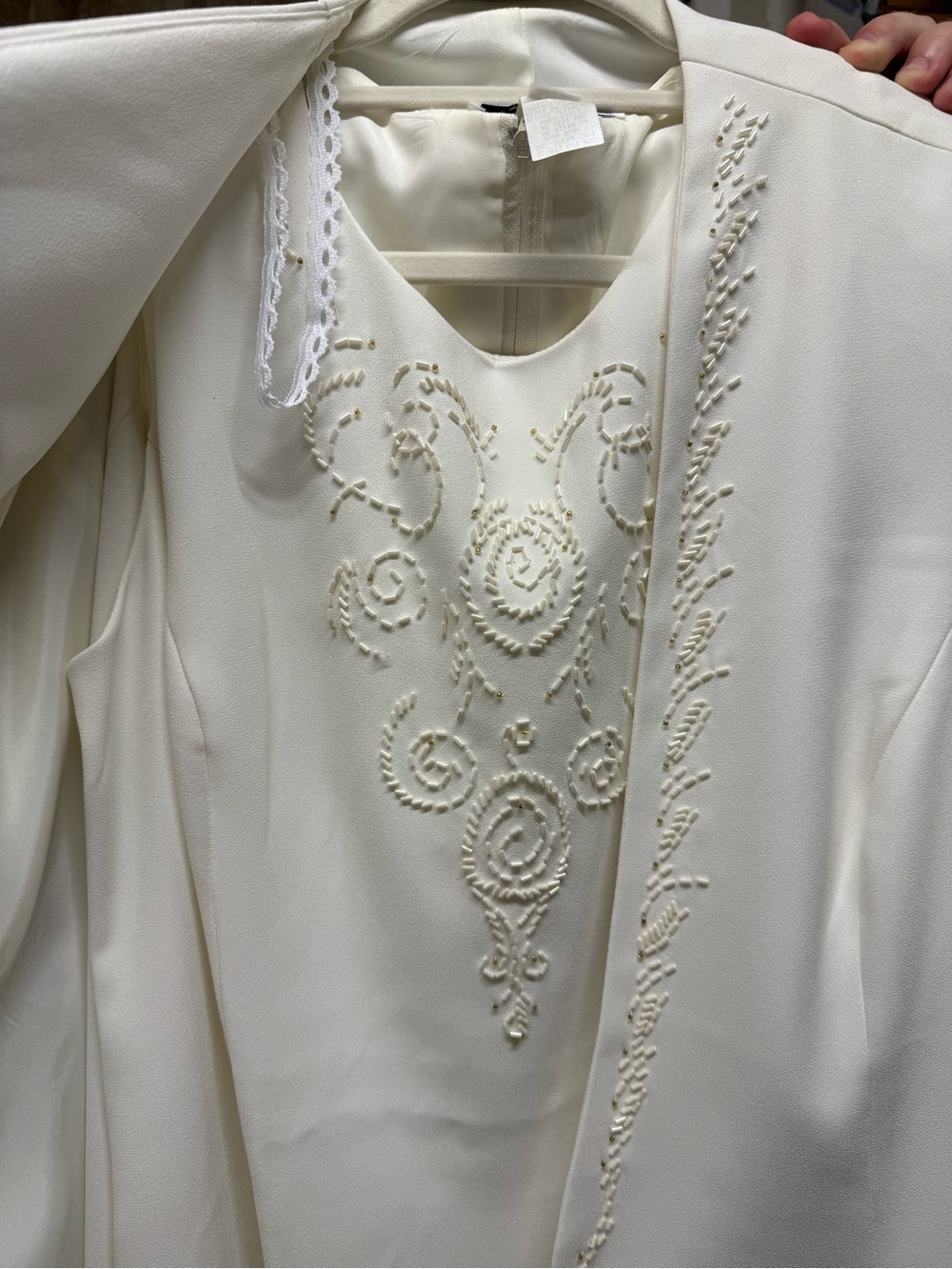New tags Elegant Ivory Embroidered Karen Miller stunning Women’s Dress